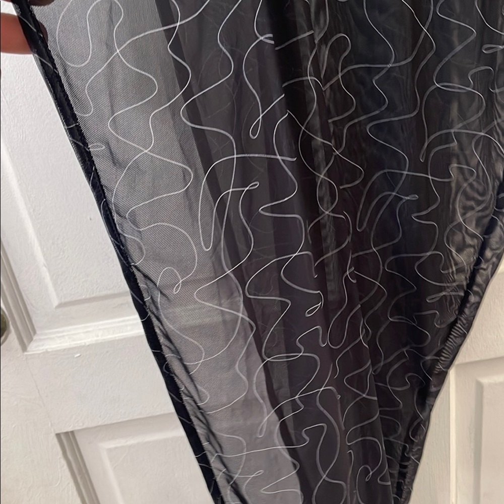 Chic Black Long Sleeve Swim Coverup - Picture 5 of 7